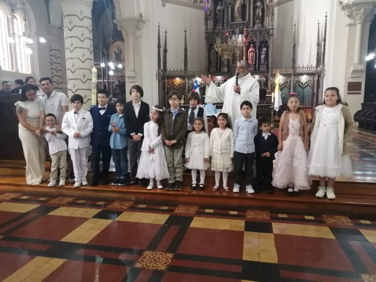 Se celebraron Bautizos en Iglesia SS.CC de Valparaíso de integrantes de nuestra comunidad