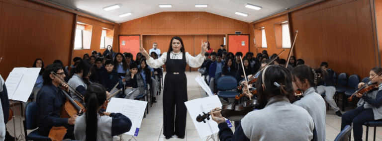 Orquesta de Cuerdas se presentó en nuestro colegio